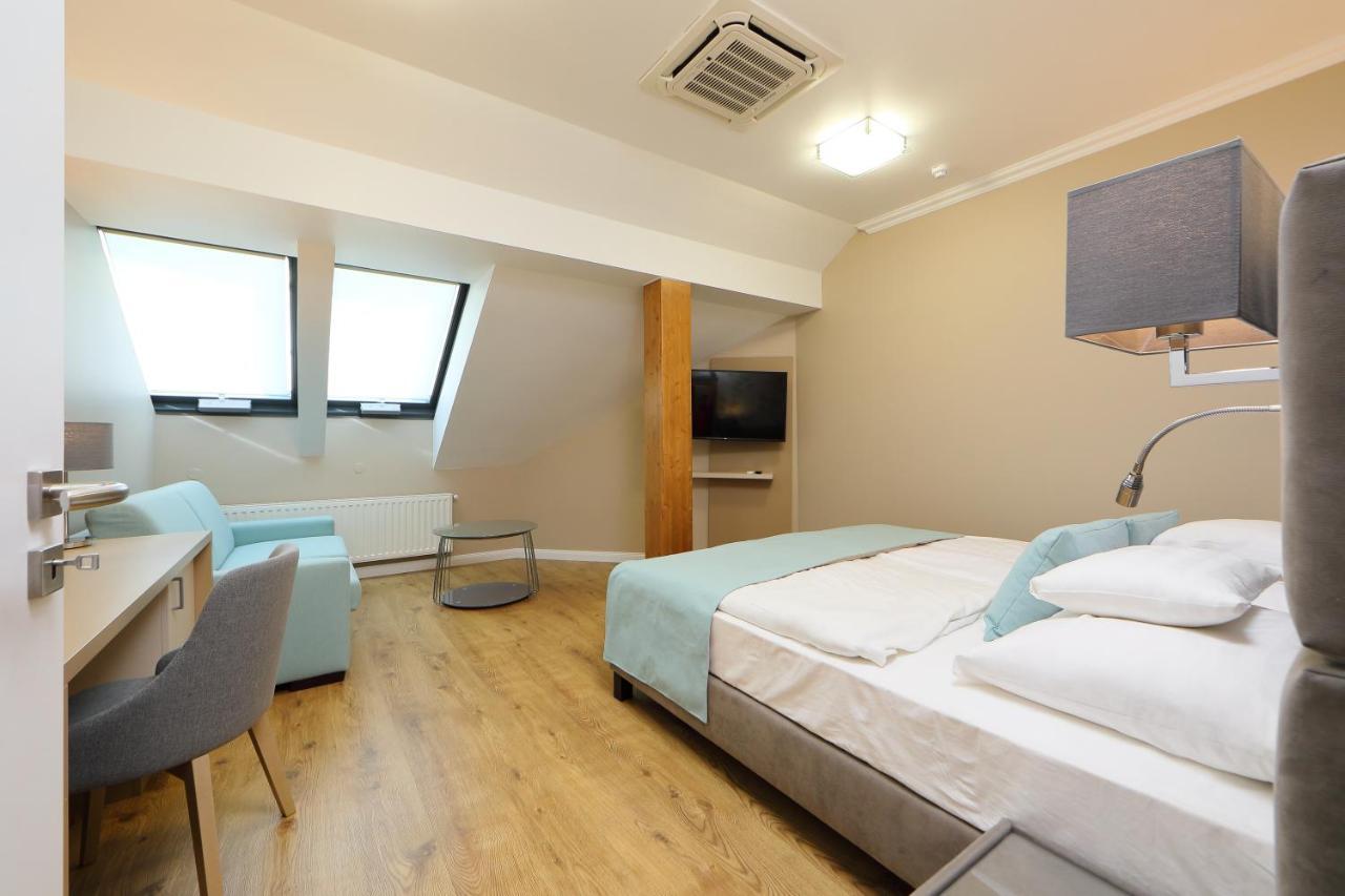 Hotel Blaha Lujza บาลาตอนฟือเรด ภายนอก รูปภาพ