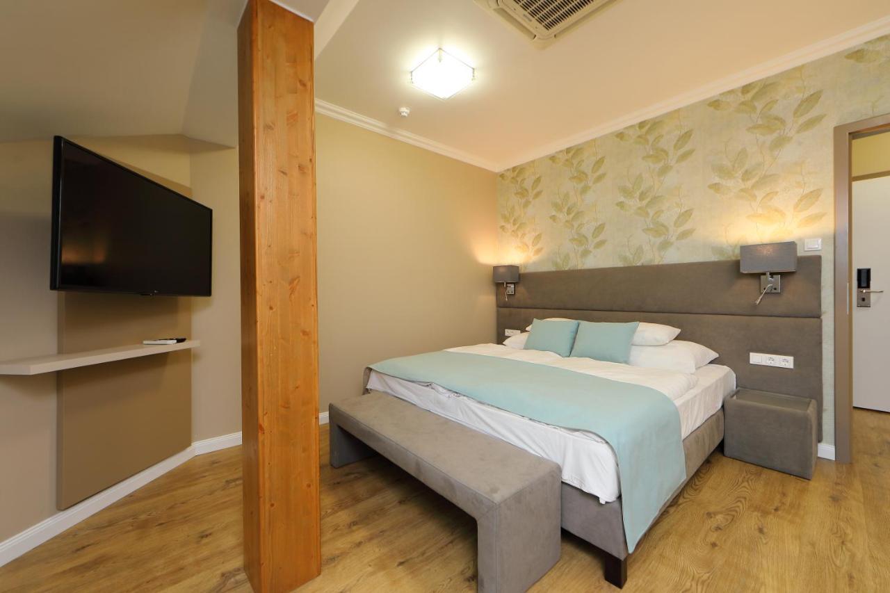 Hotel Blaha Lujza บาลาตอนฟือเรด ภายนอก รูปภาพ