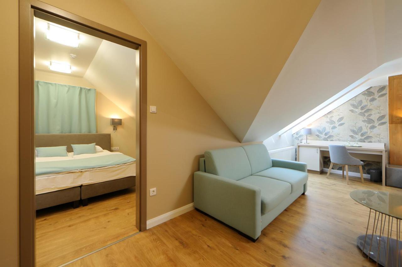 Hotel Blaha Lujza บาลาตอนฟือเรด ภายนอก รูปภาพ