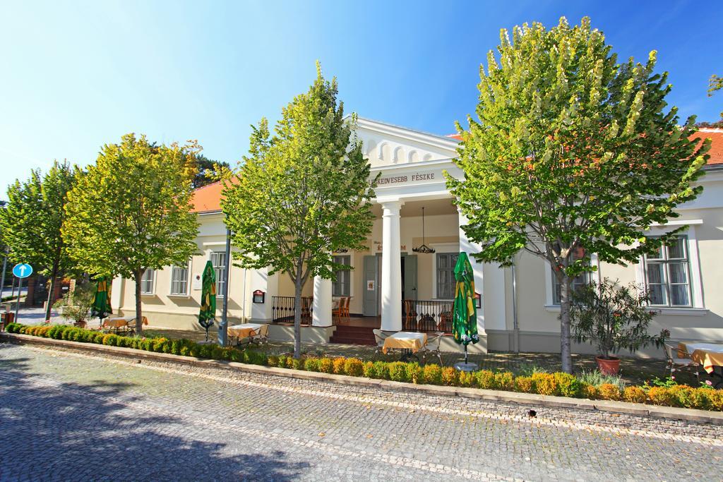 Hotel Blaha Lujza บาลาตอนฟือเรด ภายนอก รูปภาพ