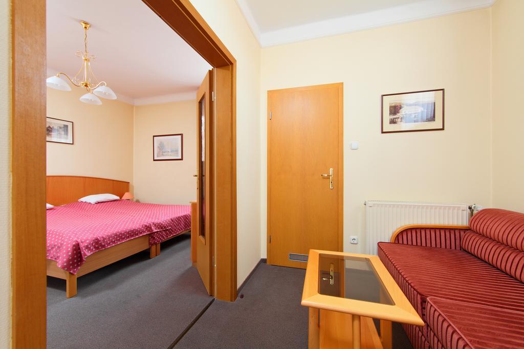 Hotel Blaha Lujza บาลาตอนฟือเรด ภายนอก รูปภาพ