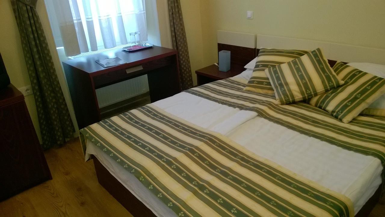Hotel Blaha Lujza บาลาตอนฟือเรด ภายนอก รูปภาพ