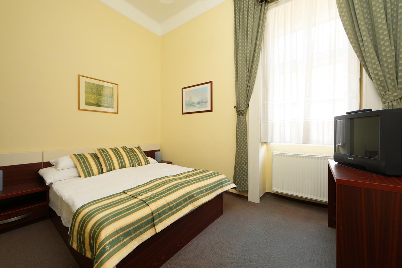 Hotel Blaha Lujza บาลาตอนฟือเรด ภายนอก รูปภาพ